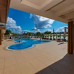 Wyndham Old