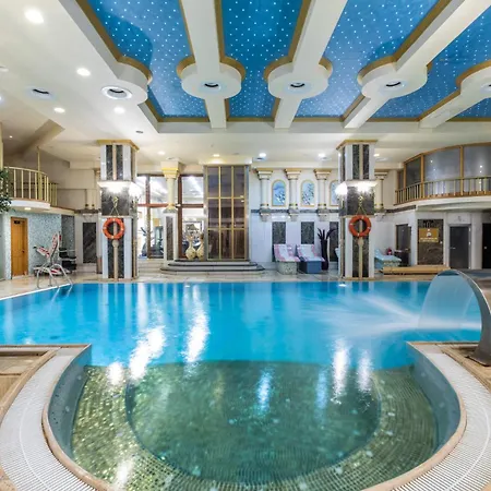 Wyndham Old Отель