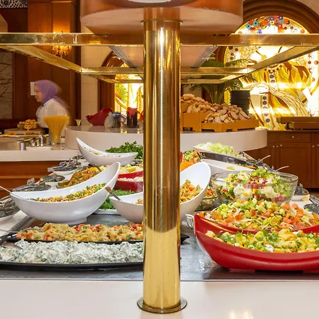 Wyndham Old Hotel 5*